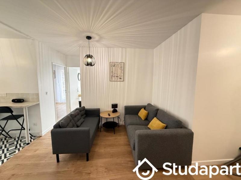 Chambre - 10 m² - 1 pièce