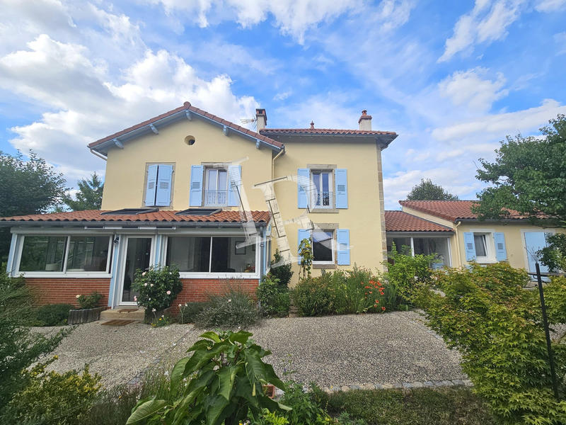 Maison - 160 m² - 6 pièces