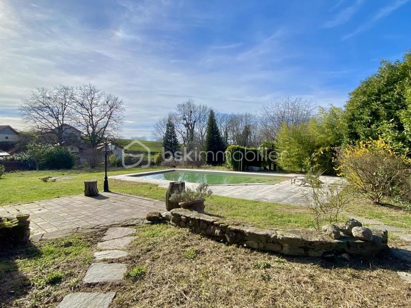 Propriété - 450 m² - 10 pièces