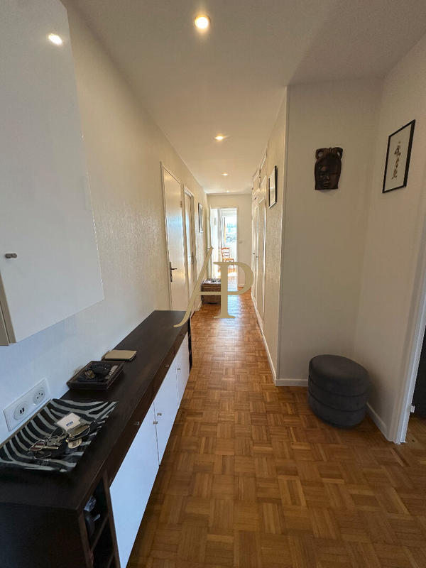 Appartement - 89 m² - 4 pièces