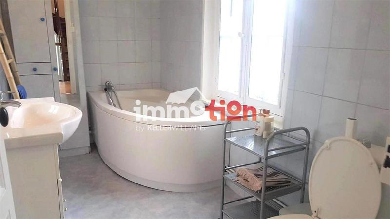 Maison - 143 m² - 8 pièces