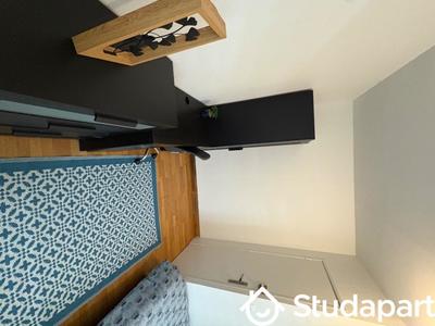 Chambre - 11 m² - 1 pièce