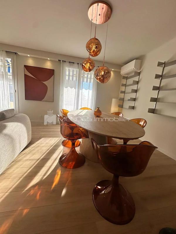 Appartement - 88 m² - 5 pièces