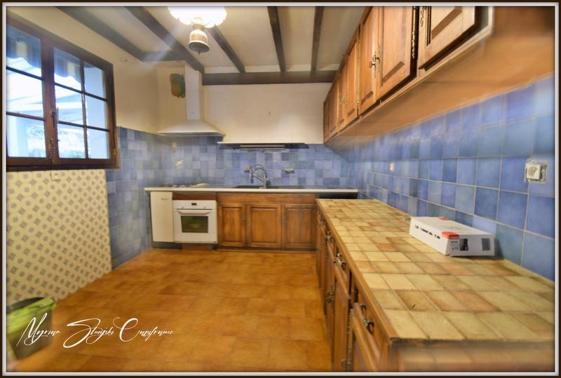 Maison - 218 m² - 8 pièces