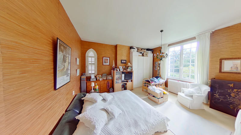 Maison - 290 m² - 9 pièces