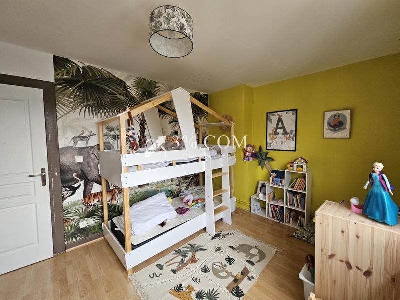 Maison - 81 m² - 5 pièces