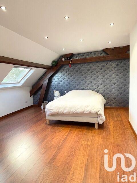 Maison - 212 m² - 8 pièces