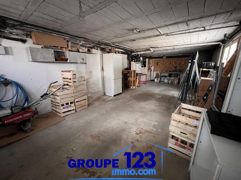 Maison - 260 m² - 11 pièces