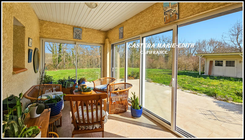 Maison - 99 m² - 5 pièces