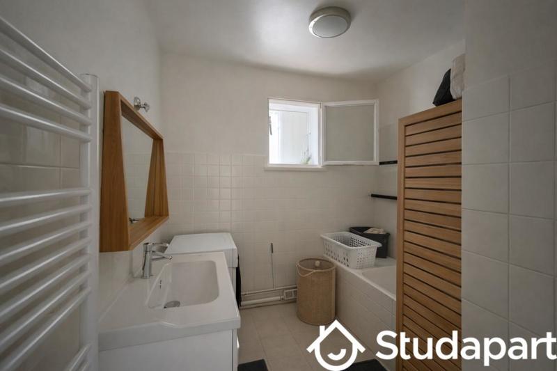 Chambre - 12 m² - 1 pièce