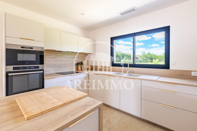 Maison - 150 m² - 5 pièces