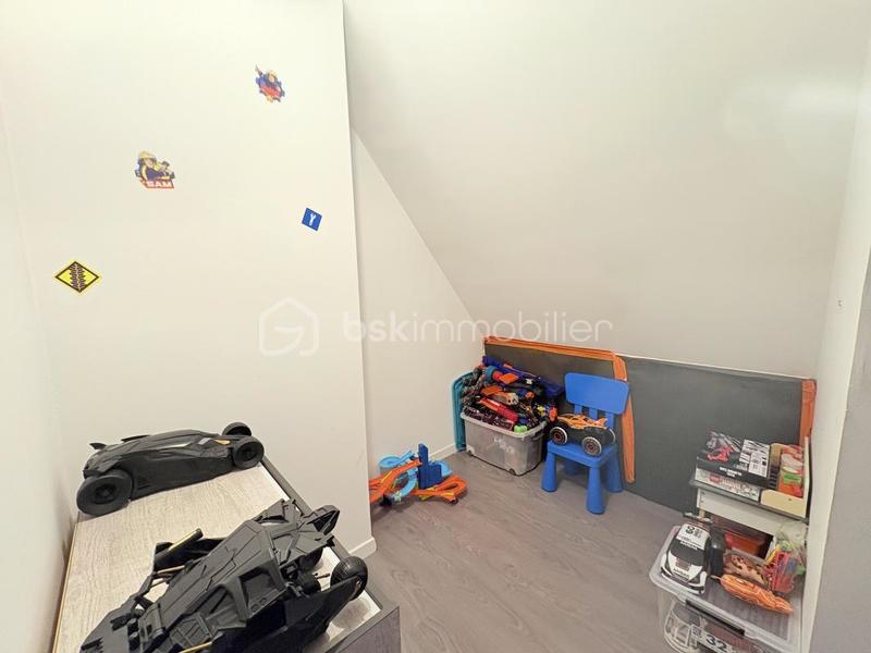 Maison - 243 m² - 8 pièces