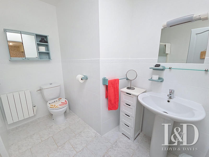 Maison - 376 m² - 15 pièces