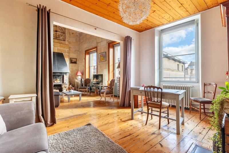 Appartement - 155 m² - 7 pièces