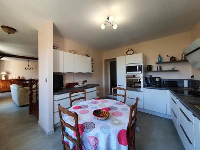 Maison - 130 m² - 7 pièces