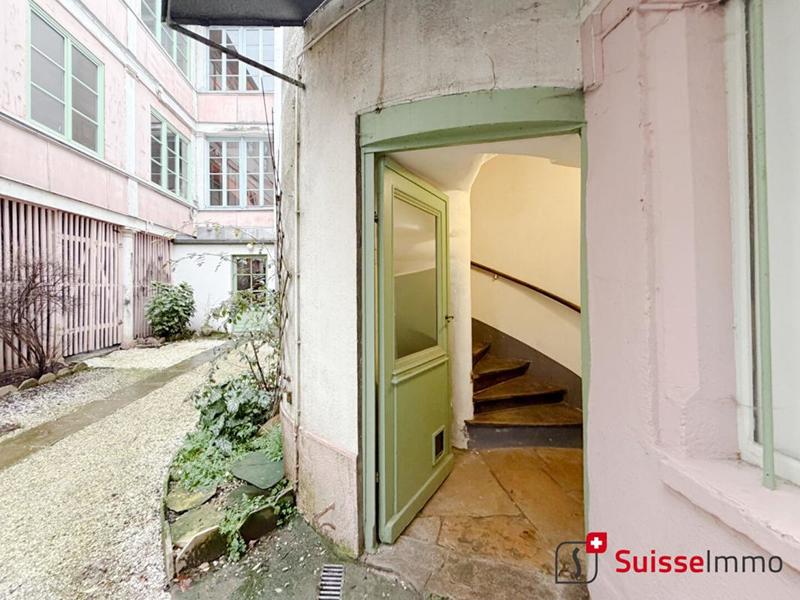 Appartement - 146 m² - 8 pièces