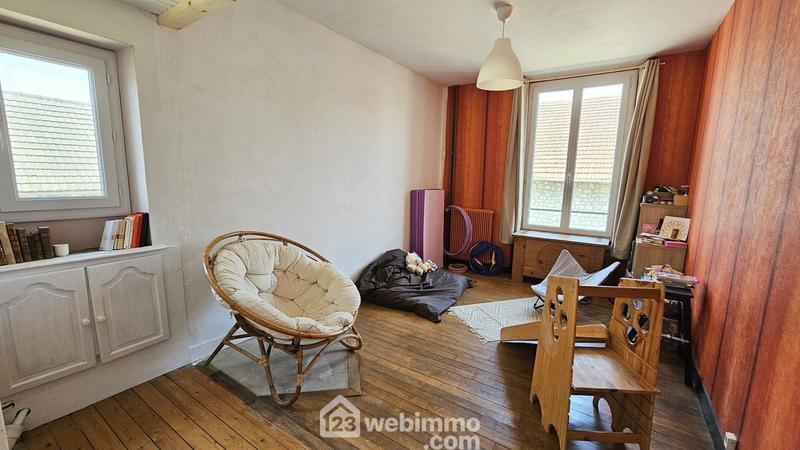 Maison - 121 m² - 6 pièces