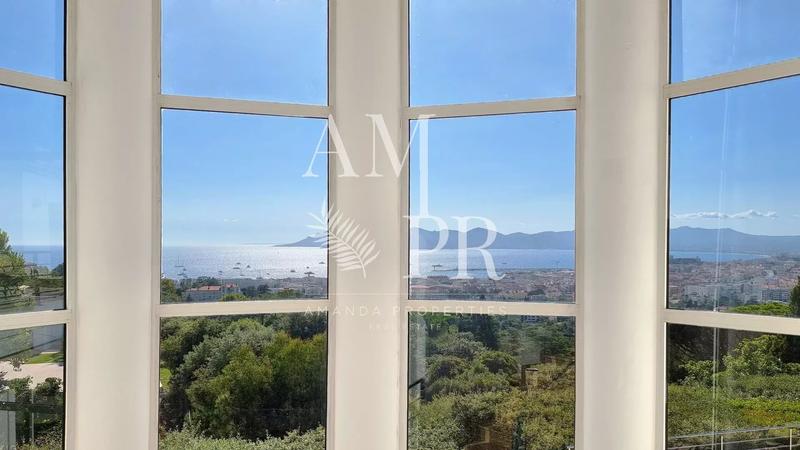 Villa - 480 m² - 10 pièces