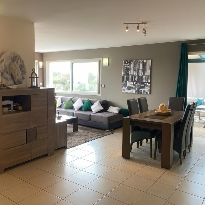 Maison - 225 m² - 9 pièces