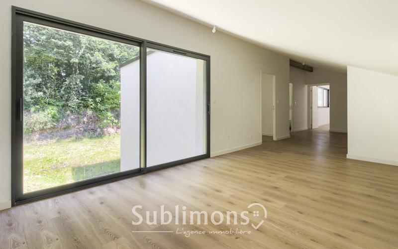 Maison - 220 m² - 6 pièces