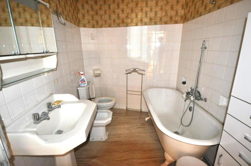 Maison - 300 m² - 8 pièces