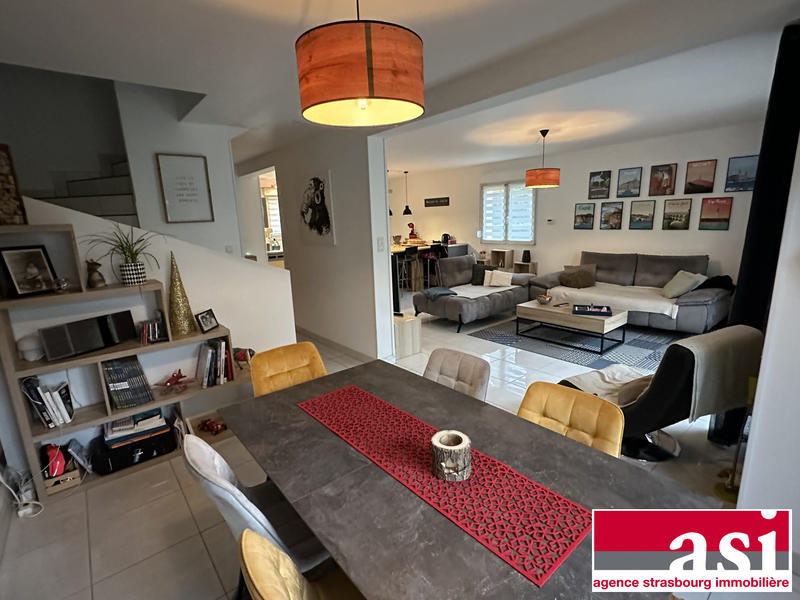 Maison contemporaine - 228 m² - 10 pièces