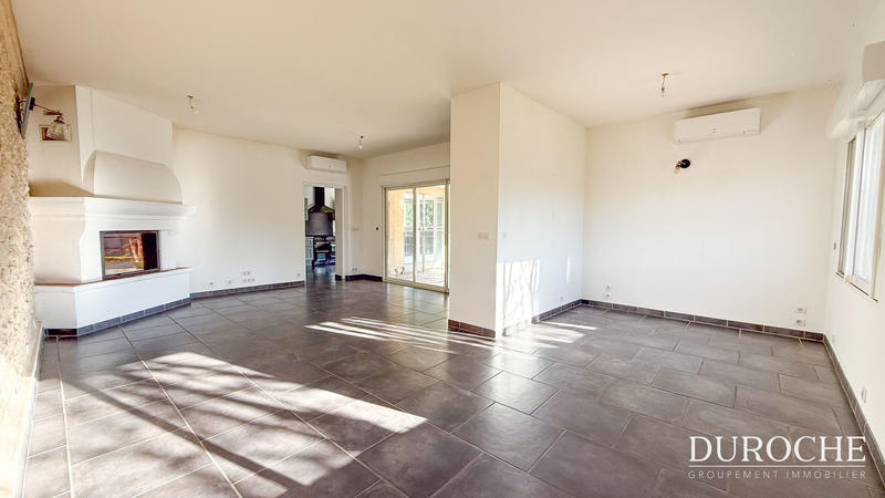 Maison - 224 m² - 7 pièces