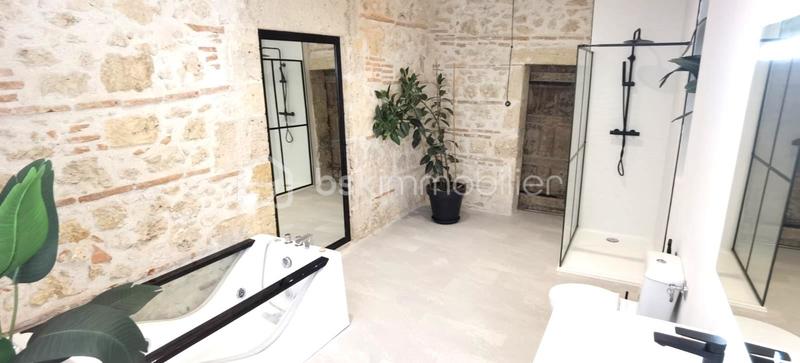 Maison en pierre - 215 m² - 5 pièces