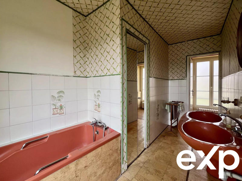 Maison - 148 m² - 9 pièces