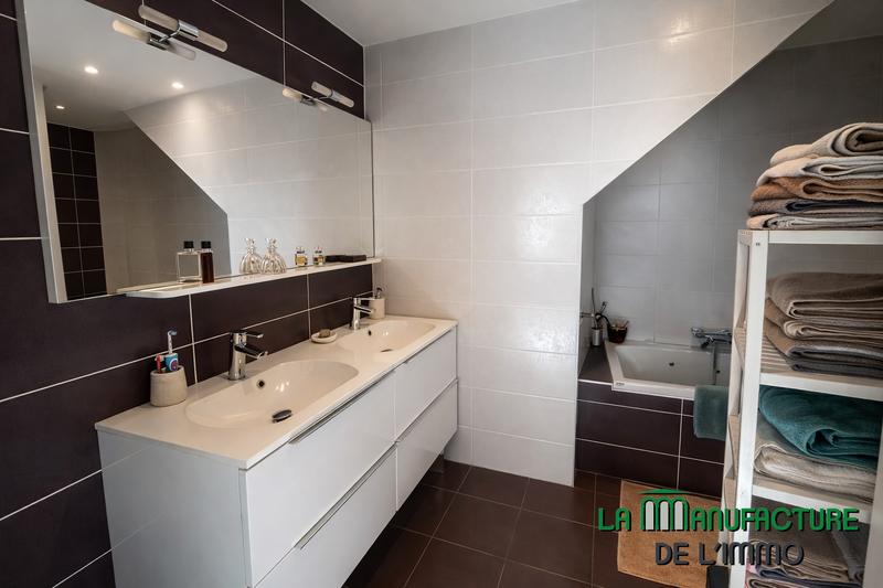 Triplex - 121 m² - 5 pièces