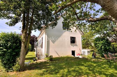 Maison traditionnelle - 105 m² - 5 pièces