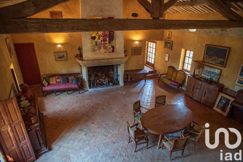 Maison - 693 m² - 10 pièces