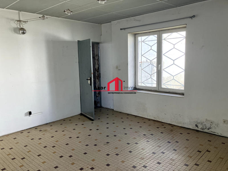 Local d'activités - 177 m² - 3 pièces