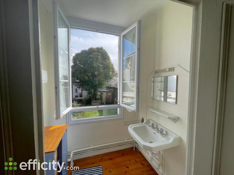 Maison - 178 m² - 8 pièces