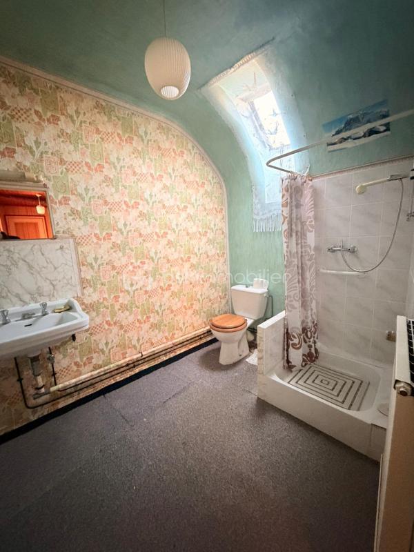 Immeuble - 170 m² - 8 pièces