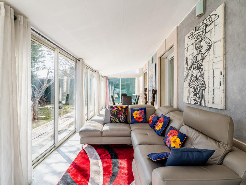 Maison - 232 m² - 12 pièces