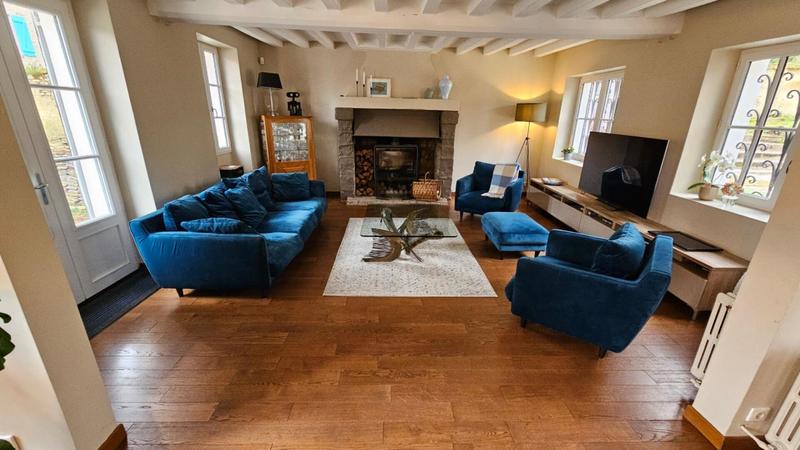 Maison - 198 m² - 8 pièces