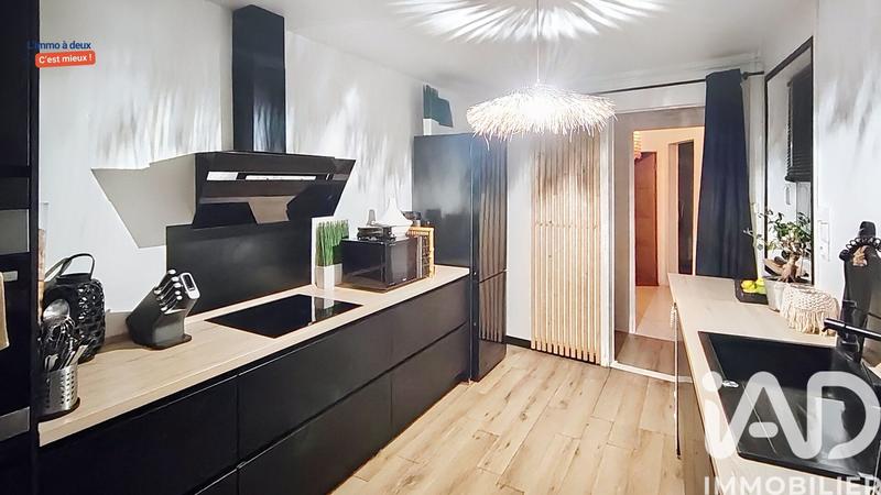 Maison - 260 m² - 14 pièces