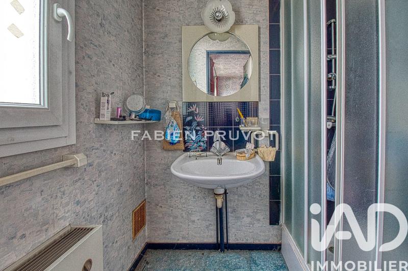 Maison - 93 m² - 5 pièces