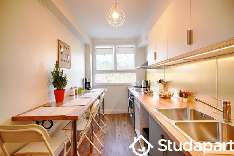 Chambre - 12 m² - 1 pièce