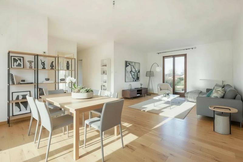 Maison - 94 m² - 5 pièces