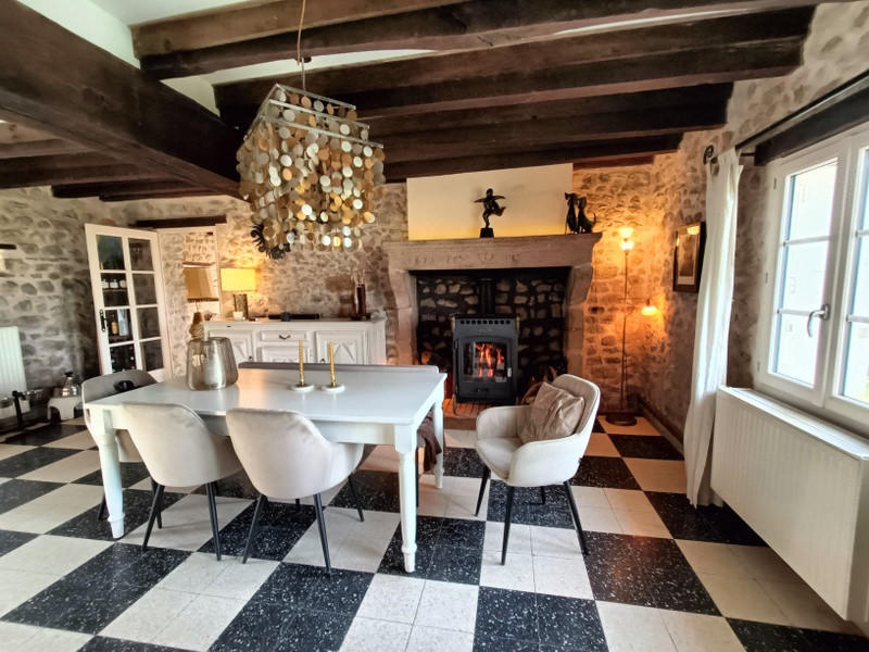 Maison - 247 m² - 7 pièces