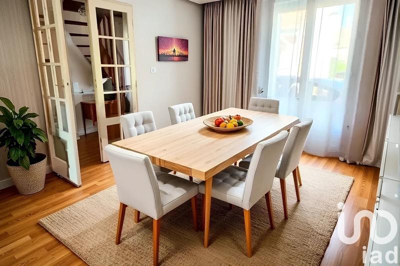 Maison - 104 m² - 6 pièces