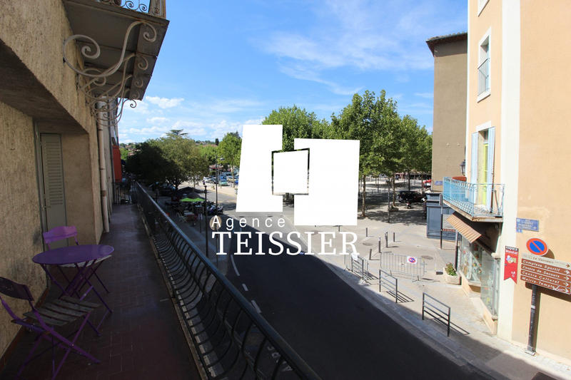 Appartement - 82 m² - 2 pièces