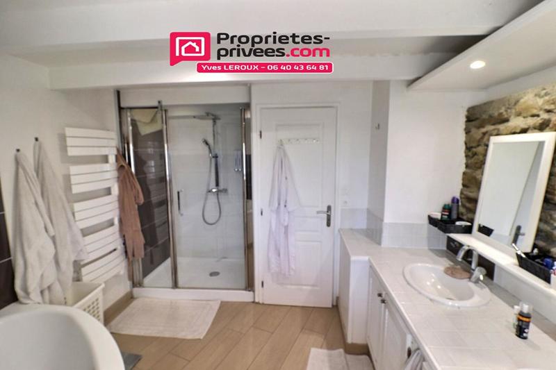 Maison - 182 m² - 7 pièces