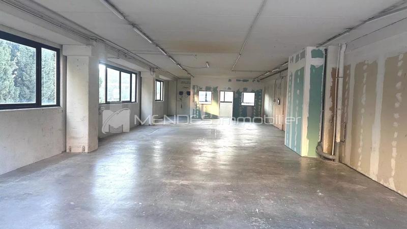 Local d'activités - 164 m²