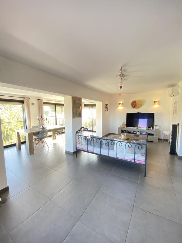 Appartement - 90 m² - 3 pièces