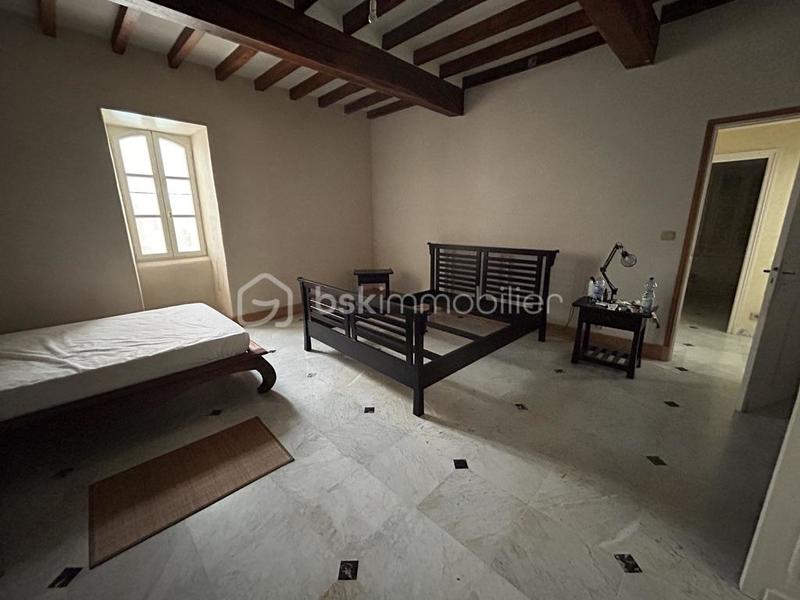 Propriété - 332 m² - 8 pièces