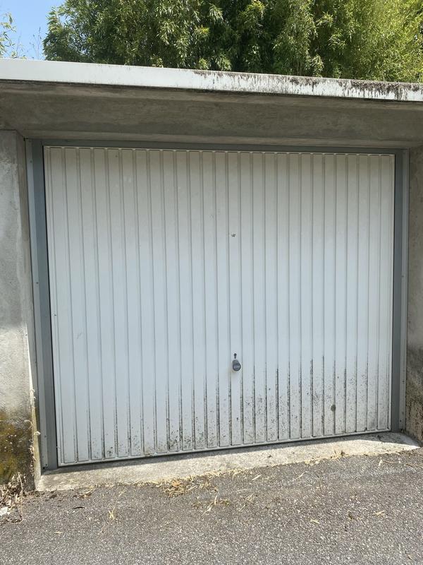 Parking / Garage - 16 m²