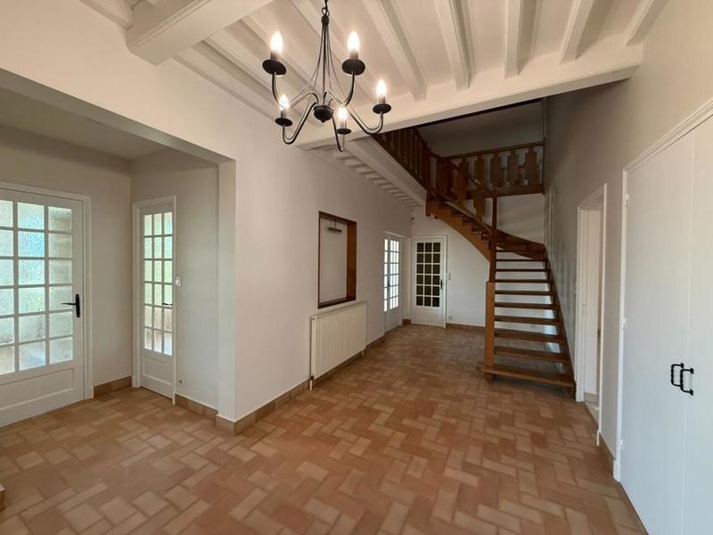 Maison - 245 m² - 10 pièces